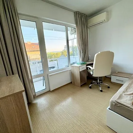 Top Central Apartment Lägenhet